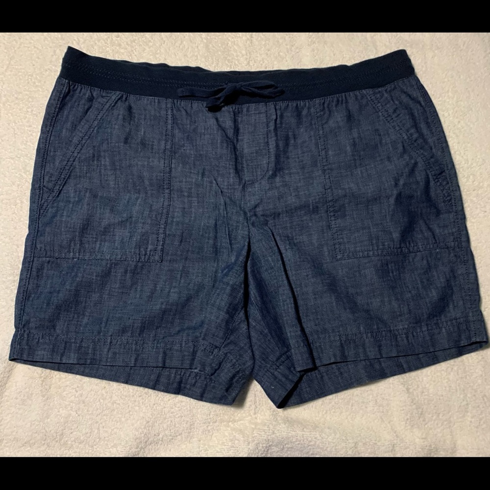 Talbots Shorts, Size 14P, Light Denim/Chambray Type Fabric